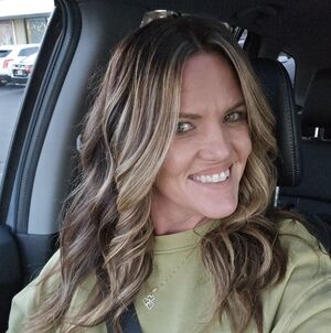 Meet your Posher, Crystal